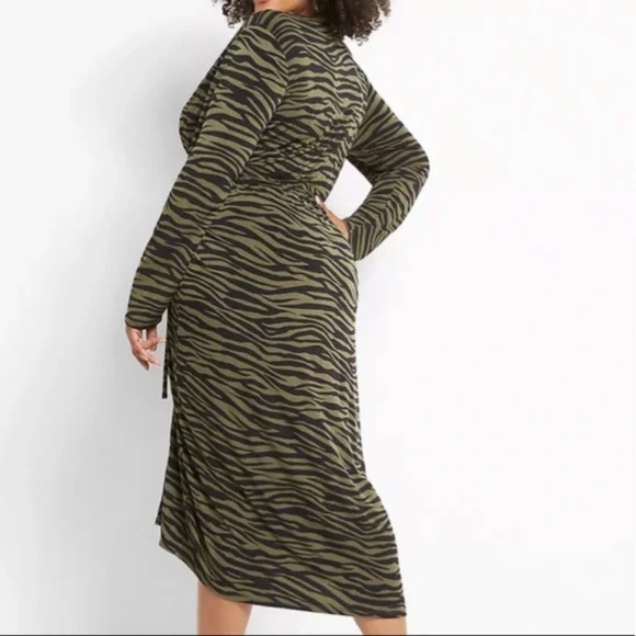 Lane Bryant Ruched Side Matte Jersey Zebra Print Dress NWT Size 22/24 - Picture 3 of 7